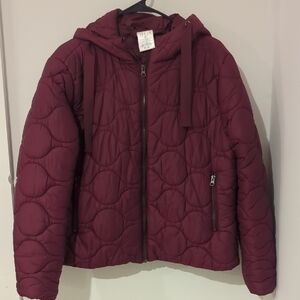 Serra Women's Hooded Puffer Jacket in Deep Burgundy